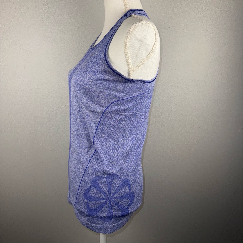 Nike DRI-FIT Women’s M Running Tank Top Blue Reflective Details‎ Workout Gym - Picture 2 of 6